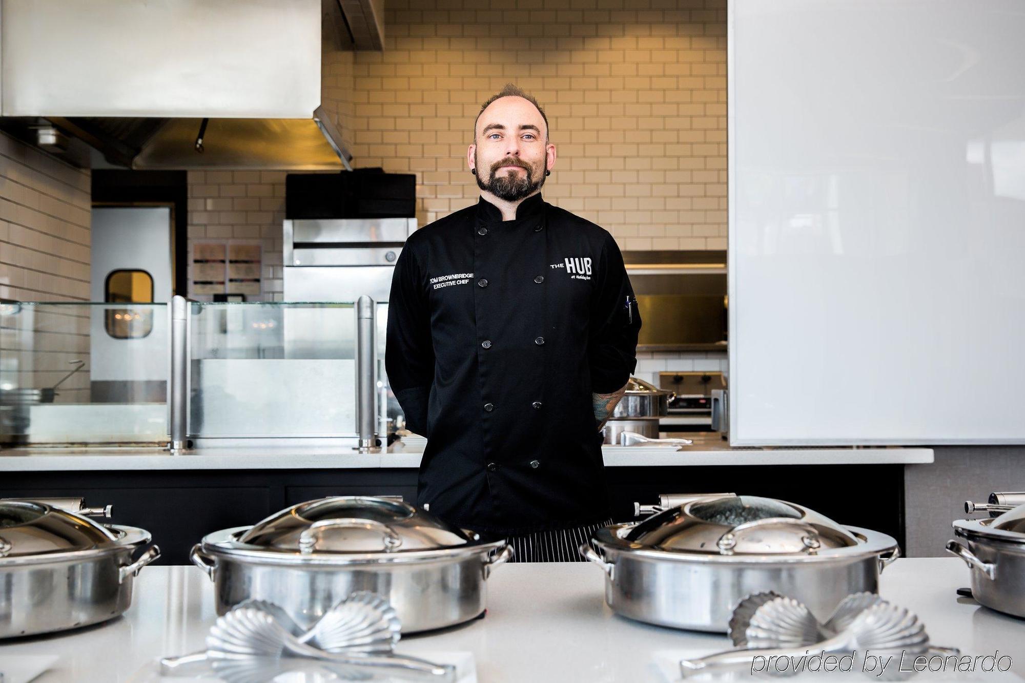Holiday Inn Saskatoon Downtown By Ihg Bagian luar foto